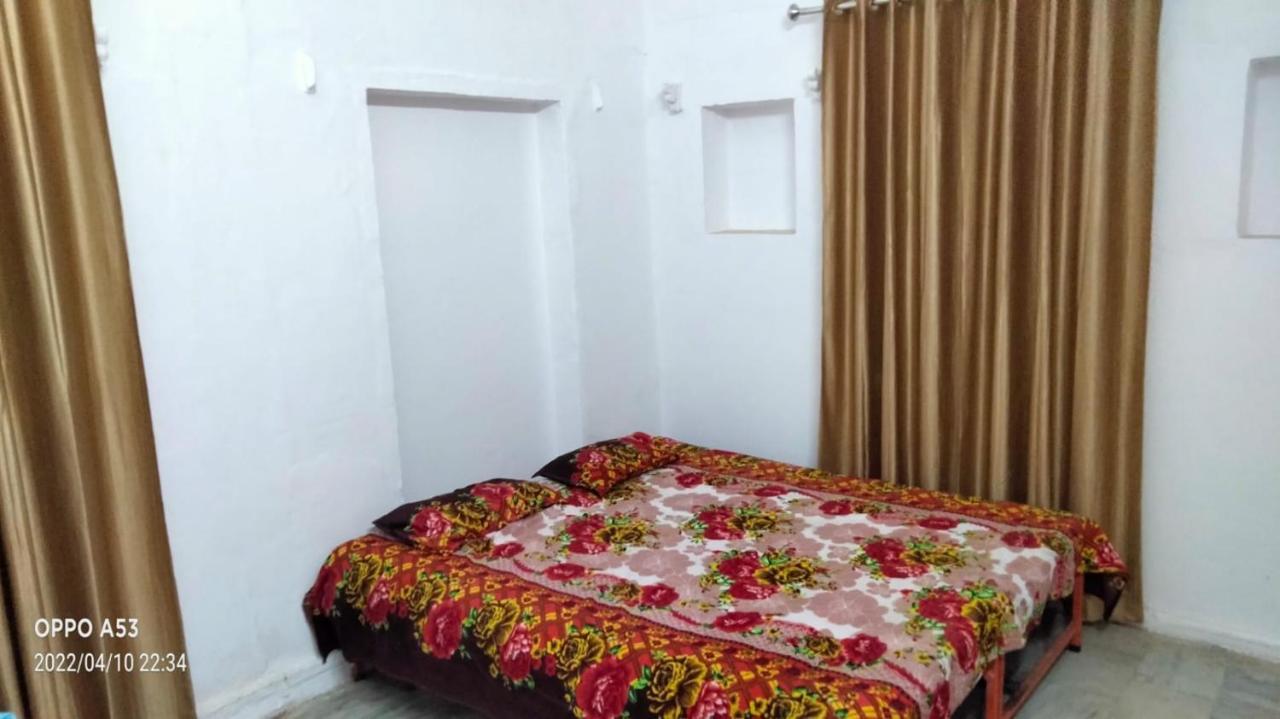 Shri Swami Sheetal Das Aashram Dharmshala Varanasi Exterior foto